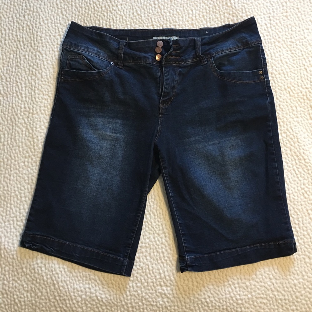 Bermuda denim shorts